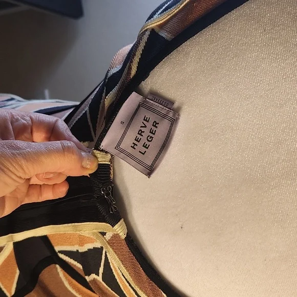 HERVE LEGER brand new, geometric, never worn A-line dress size small - Picture 8 of 9